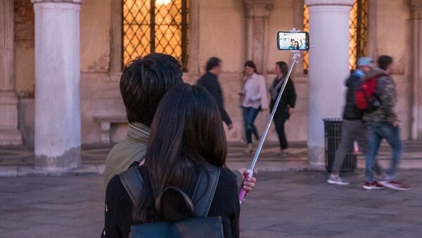 Planche à selfie, image d'illustration - Sputnik Afrique