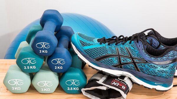 Haltères. Sport. Fitness. Mise en forme. Image d'illustration - Sputnik Afrique