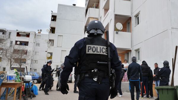 Des policiers français - Sputnik Afrique
