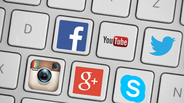 réseaux sociaux - Sputnik Afrique