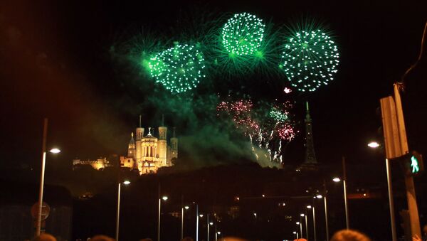 Feux d'artifice à Lyon, France - Sputnik Afrique