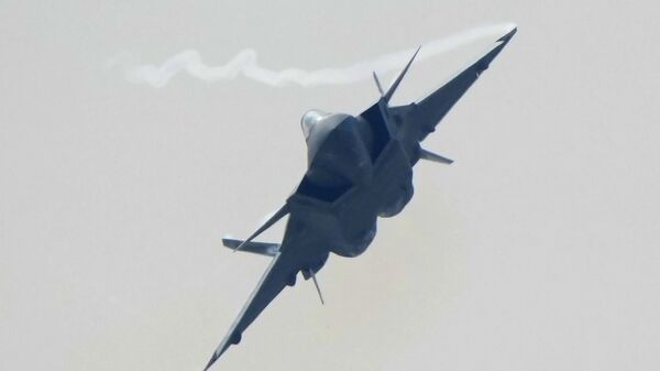 Стелс-истребитель J-20 ВВС Китая на Airshow China в Чжухае, Китай - Sputnik Afrique