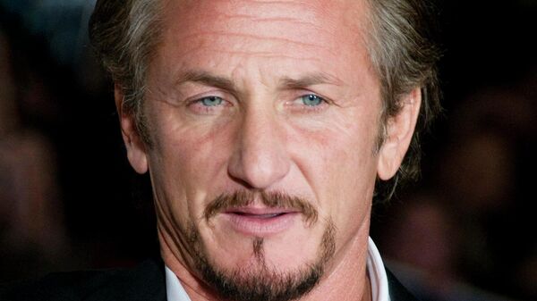 Sean Penn à la première de Milk, au Castro Theatre in San Francisco, en octobre 2008 - Sputnik Afrique
