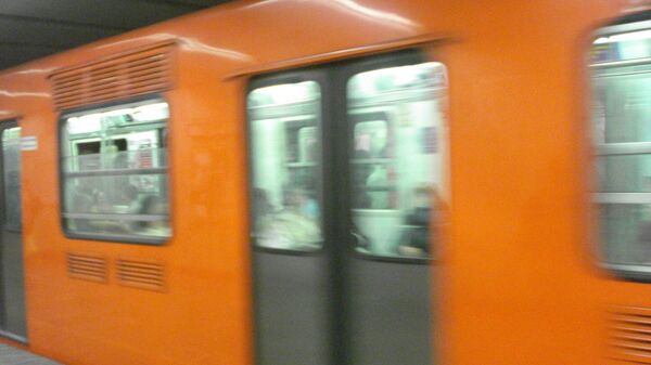 Une rame de métro à Mexico (archive photo) - Sputnik Afrique