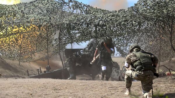 In this handout photo taken from video released by Russian Defense Ministry Press Service on Sunday, Sept. 11, 2022, Russian paratroopers are seen on a mission on the Nikolaev-Krivoy Rog direction in Ukraine. - Sputnik Africa