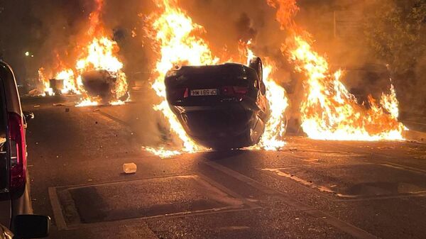 Voitures en feu à Nanterre, le 28 juin 2023 - Sputnik Afrique