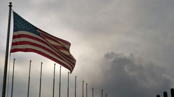 U.S. flag flies at the U.S. embassy in Havana, Cuba, March 18, 2019 days after the U.S. State Department announced it was eliminating a five-year tourist visa for Cubans. - Sputnik Africa