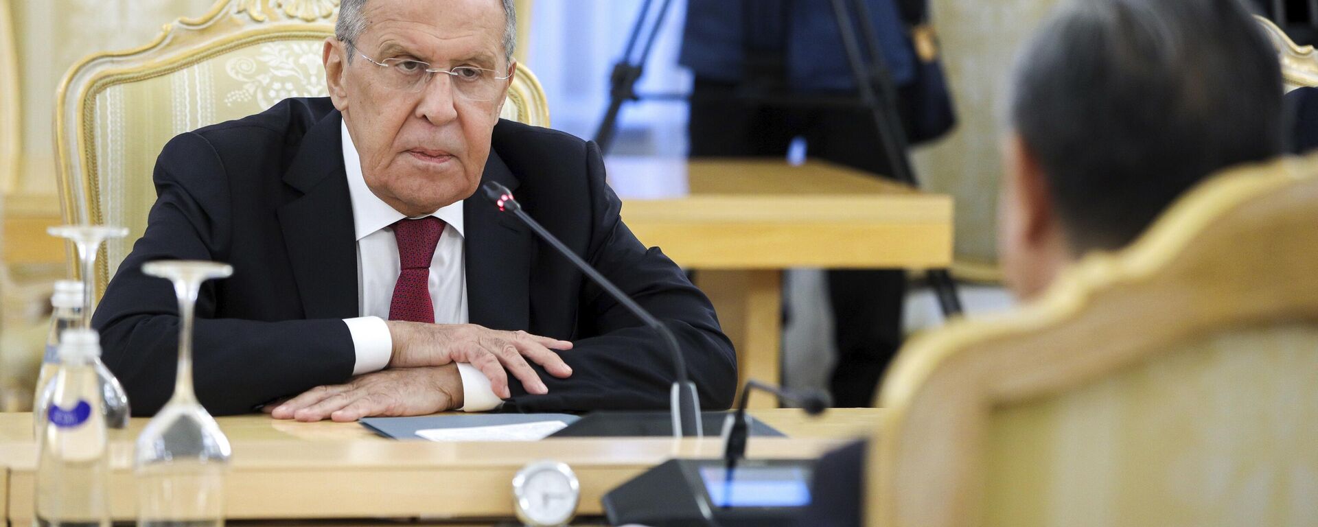 the Russian Foreign Ministry Press Service, Foreign Minister Sergey Lavrov, left, listens to his Chinese counterpart Wang Yi during a meeting in Moscow, Russia, Monday, Sept. 18, 2023. - Sputnik Africa, 1920, 19.09.2023