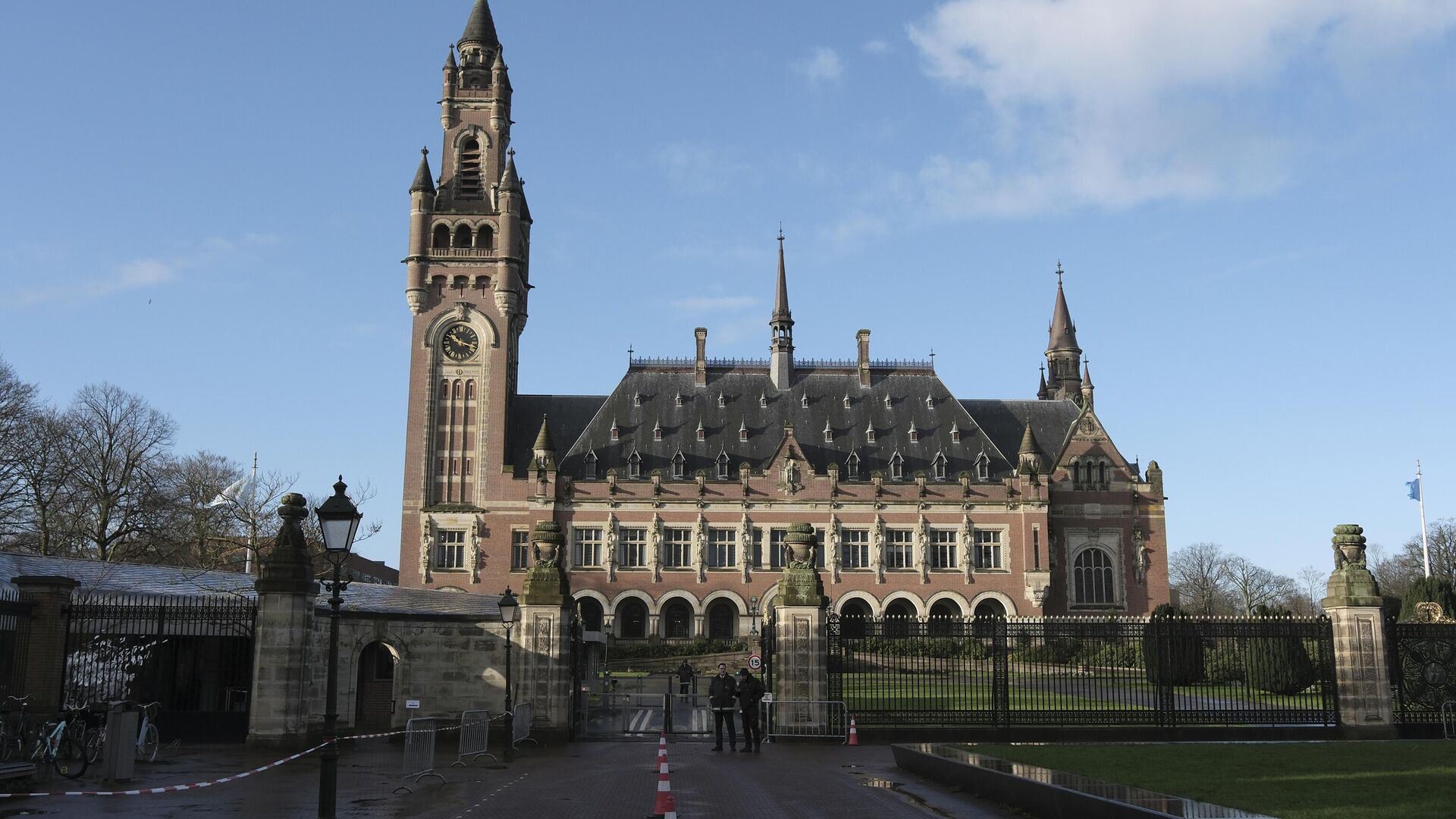 A view of the Peace Palace, which houses the International Court of Justice, or World Court, in The Hague, Netherlands, on Jan. 26, 2024. A view of the Peace Palace, which houses the International Court of Justice, or World Court, in The Hague, Netherlands, on Jan. 26, 2024. - Sputnik Africa, 1920, 25.05.2024