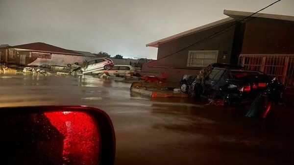 A screenshot from social media video depicting floods in South Africa in June 2024. - Sputnik Africa