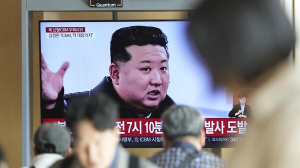 A TV screen shows an image of North Korean leader Kim Jong Un during a news program at the Seoul Railway Station in Seoul, South Korea, Thursday, Oct. 31, 2024. - Sputnik Africa