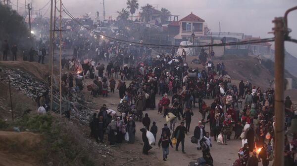 Displaced Palestinians return to their homes in the northern part of the Gaza Strip, Monday, Jan. 27, 2025, days after the ceasefire deal between Israel and Hamas came into effect.  - Sputnik Afrique