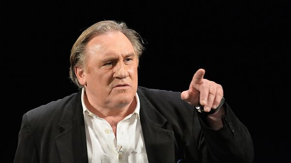 Gérard Depardieu dans la pièce La Musica Deuxième au Théâtre des Variétes de Moscou - Sputnik Afrique
