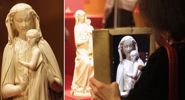 Des joyaux de la Sainte-Chapelle s'exposent au Kremlin Des joyaux de la Sainte-Chapelle s'exposent au Kremlin - Sputnik Afrique