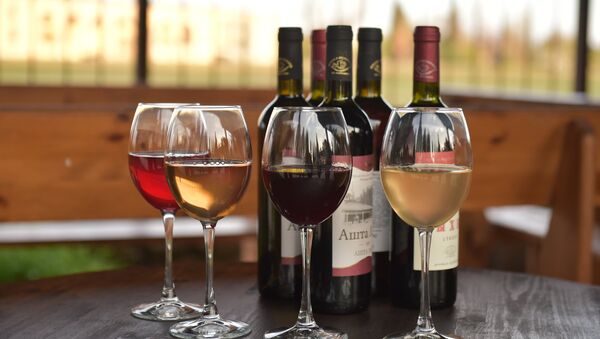 Cuatro vinos (imagen referencial) - Sputnik Afrique