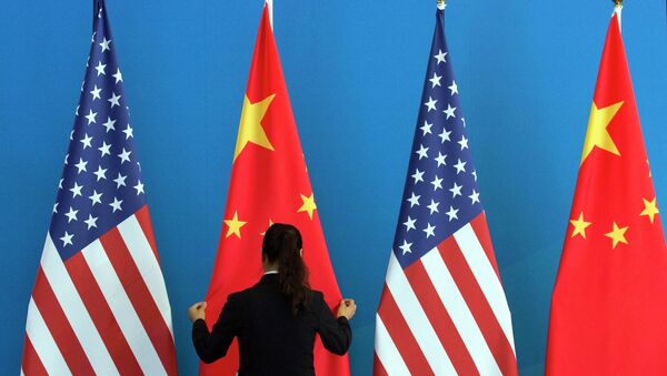 Drapeaux de la Chine et des USA - Sputnik Afrique