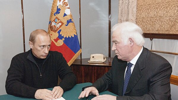 Vladimir Poutine et Guénnadi Phadeev - Sputnik Afrique