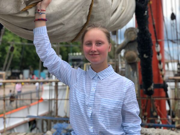 Dans la Marine russe, femme à bord porte… bonheur! Dans la Marine russe, femme à bord porte… bonheur! - Sputnik Afrique