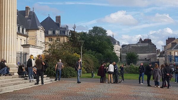Rassemblement devant la préfecture de Rouen après l'incendie de l'usine Lubrizol - Sputnik Afrique