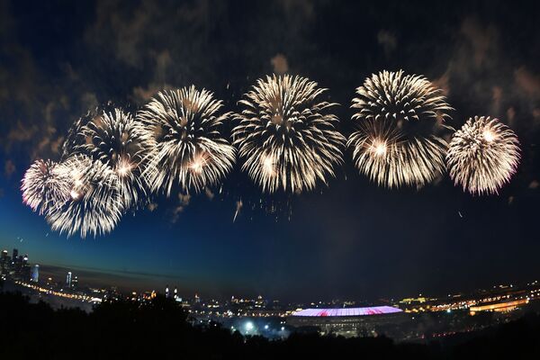 Des feux d’artifice tirés dans de nombreuses villes russes pour commémorer la Victoire

 - Sputnik Afrique